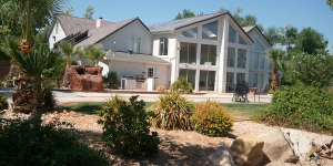 backyard-with-pool