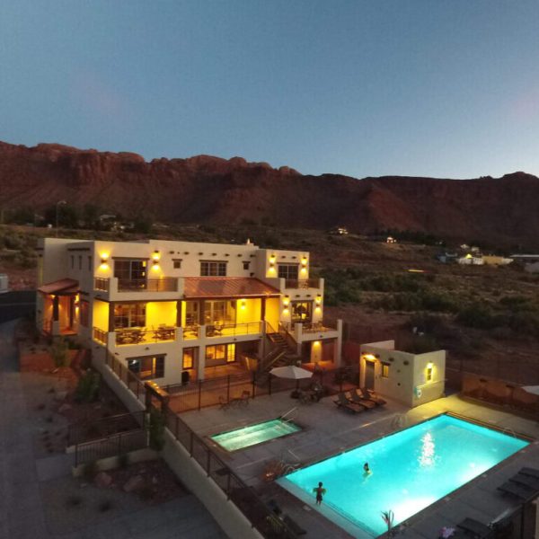 slick-rock-lodge-banner-1024x768